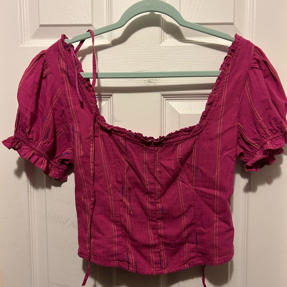 Super cute never worn Free People crop top. Smoke free home - Picture 3 of 4
